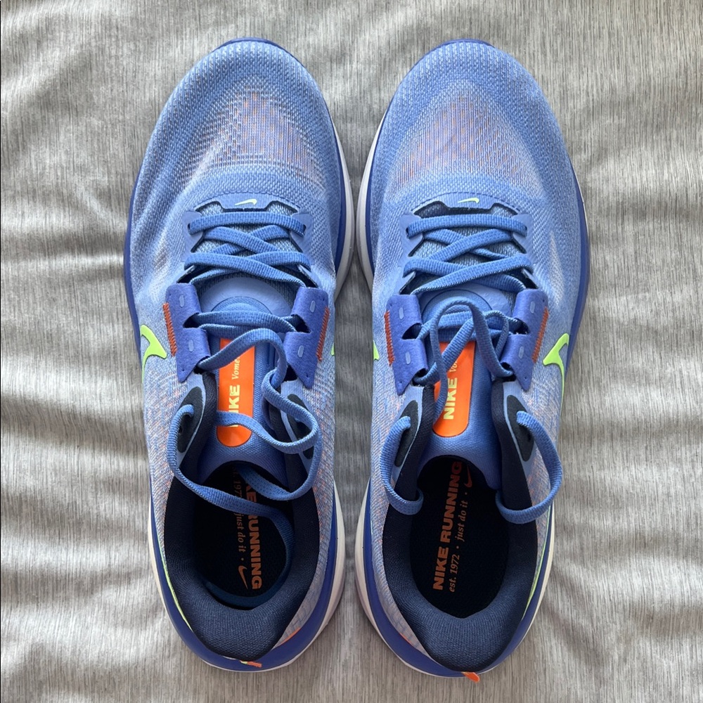 Nike Vomero 17 Running Shoes